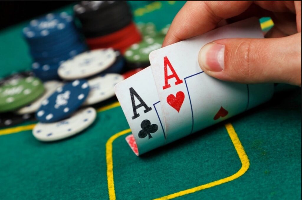Poker King88 2 Hành động trong game gồm theo - cược - bỏ